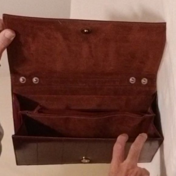 Eel Skin Burgundy Clutch Purse Suede Leather Lining and Snap-on Shoulder Strap - Picture 6 of 12